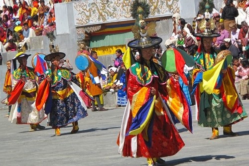 gangtey-festival-bhutan